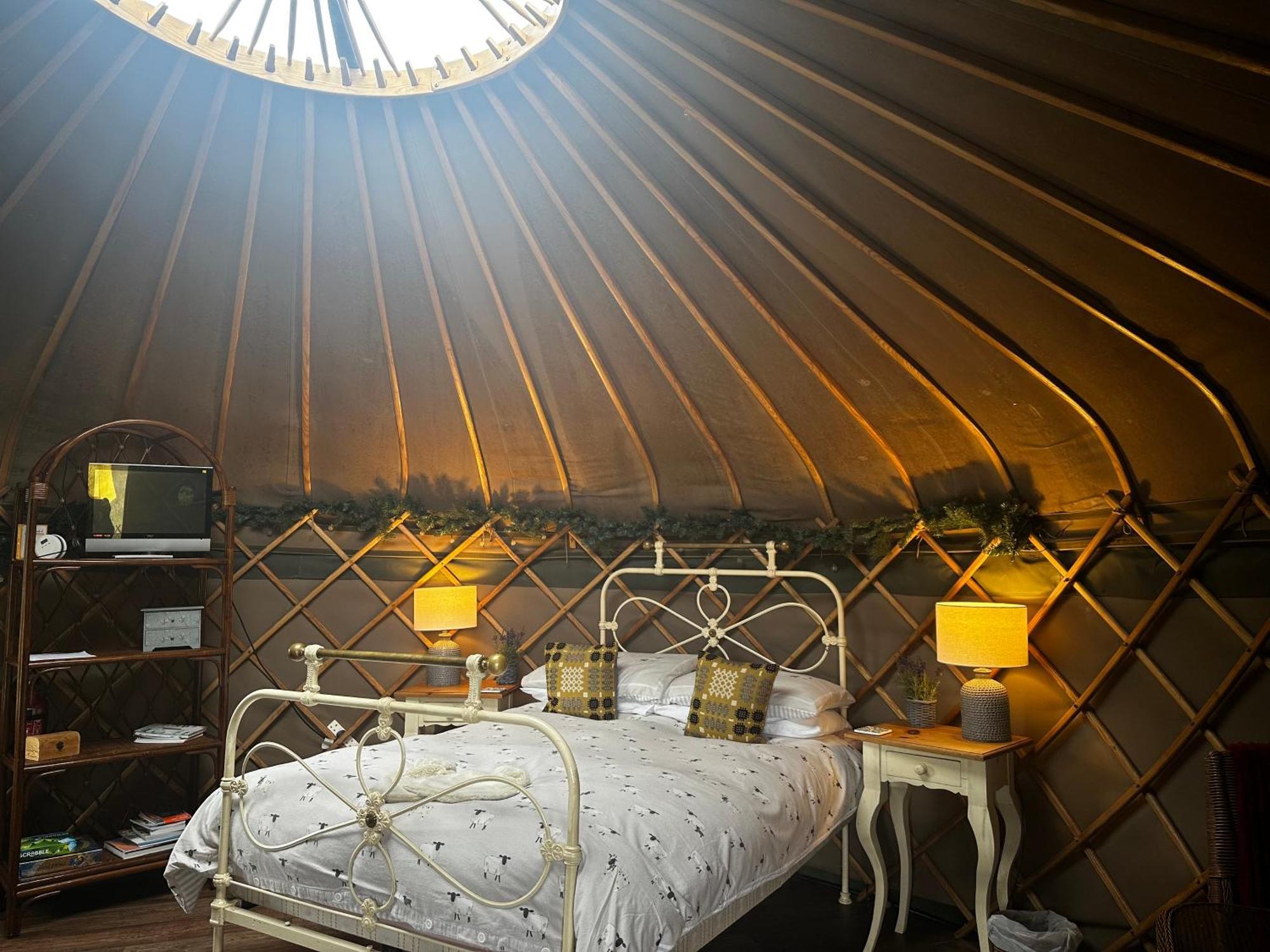 Отель Sunbank Yurt Лланголлен Экстерьер фото